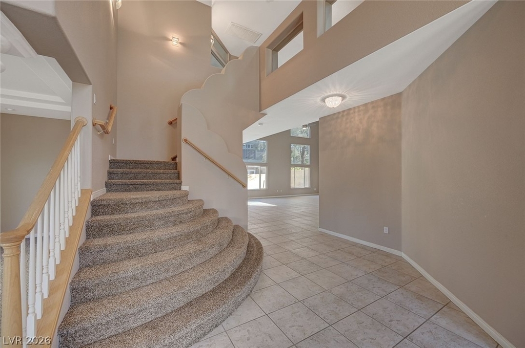 1934 Grey Eagle Street - Photo 3