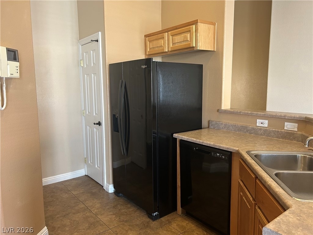 9440 Thunder Sky Street - Photo 6