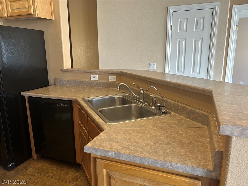 9440 Thunder Sky Street - Photo 5