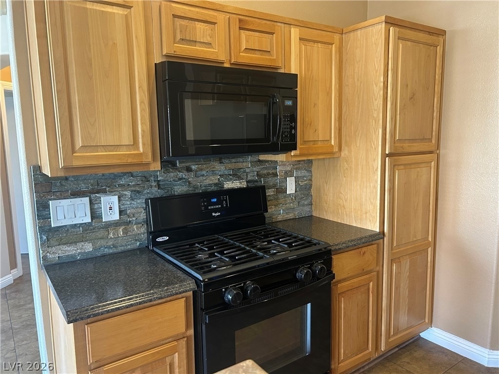 9440 Thunder Sky Street - Photo 4
