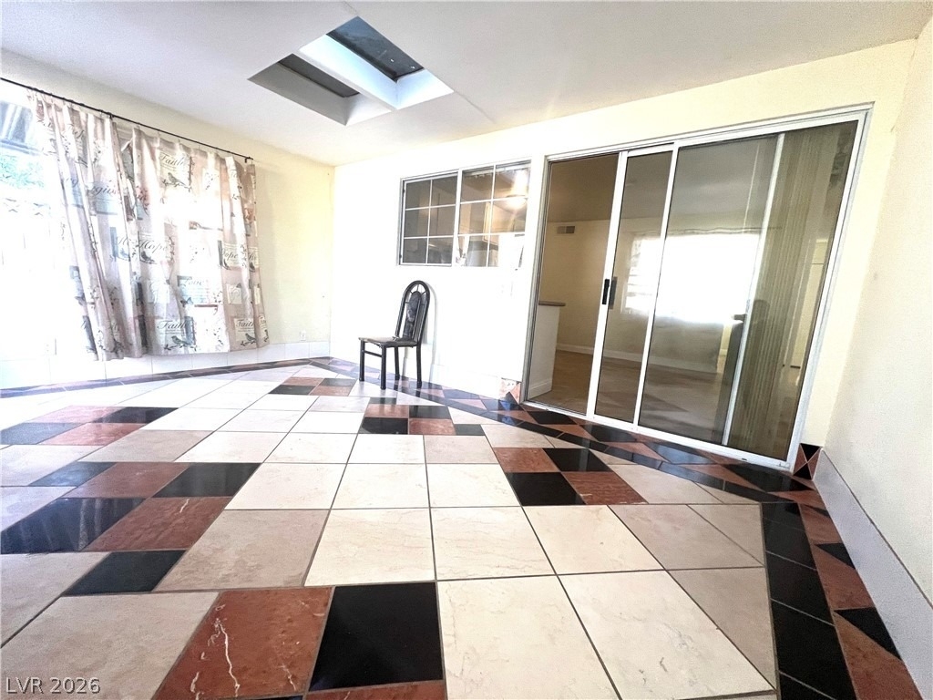 7054 Fenway Avenue - Photo 11