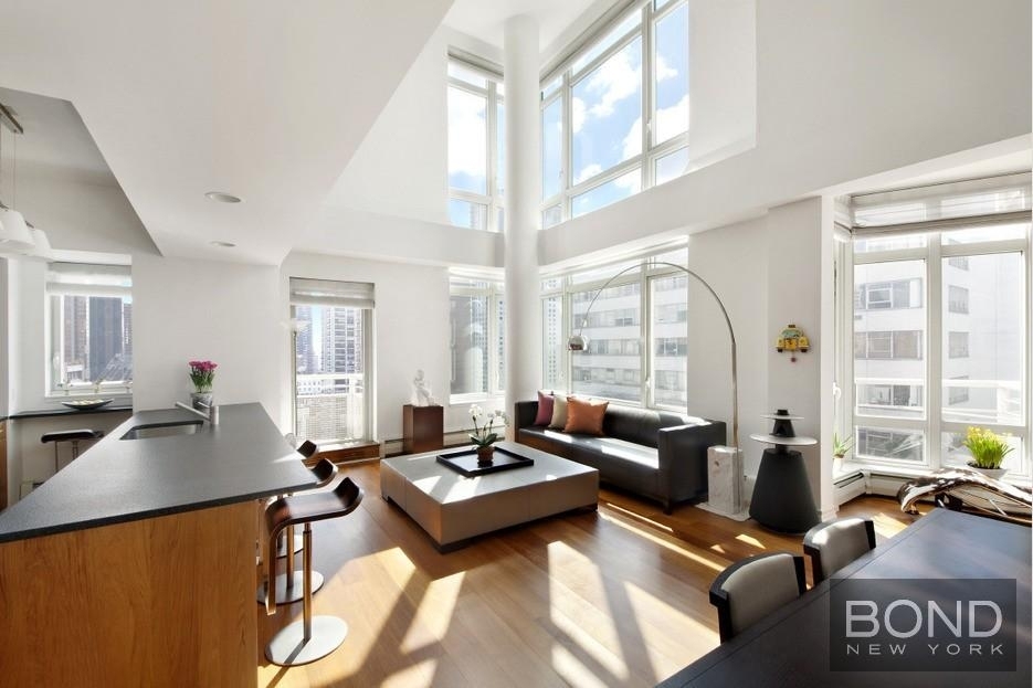 East 59th Street - Photo 6