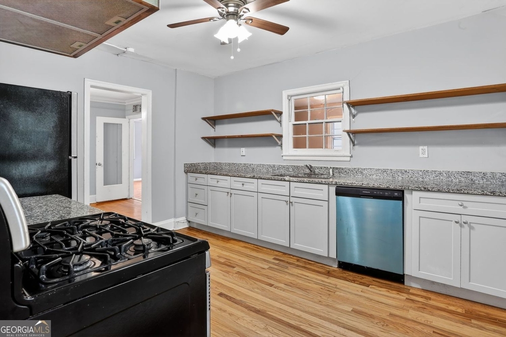2728 Winburn Terrace - Photo 4