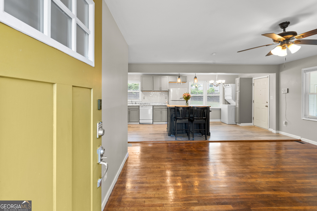 2161 Rochelle Way - Photo 1