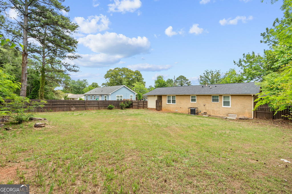 2161 Rochelle Way - Photo 19