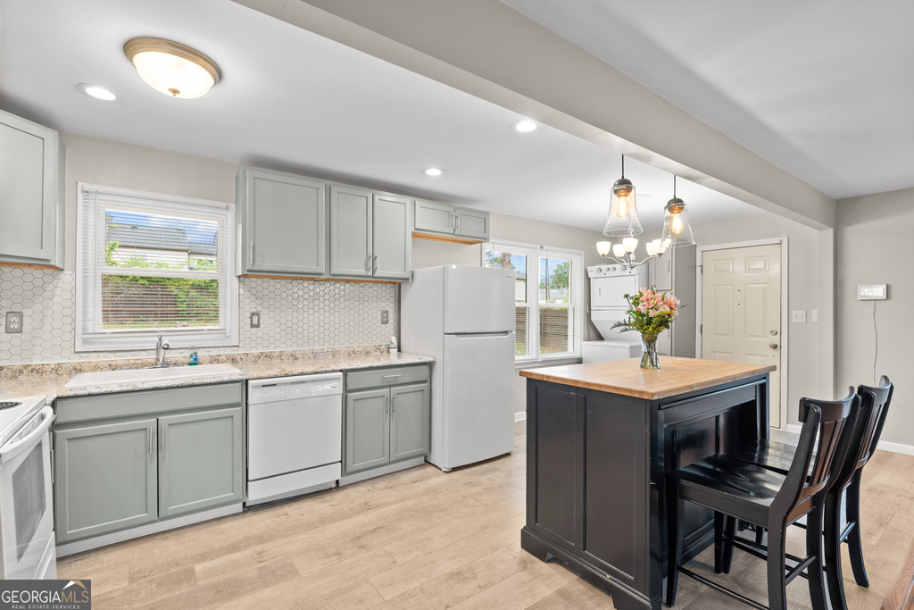 2161 Rochelle Way - Photo 8