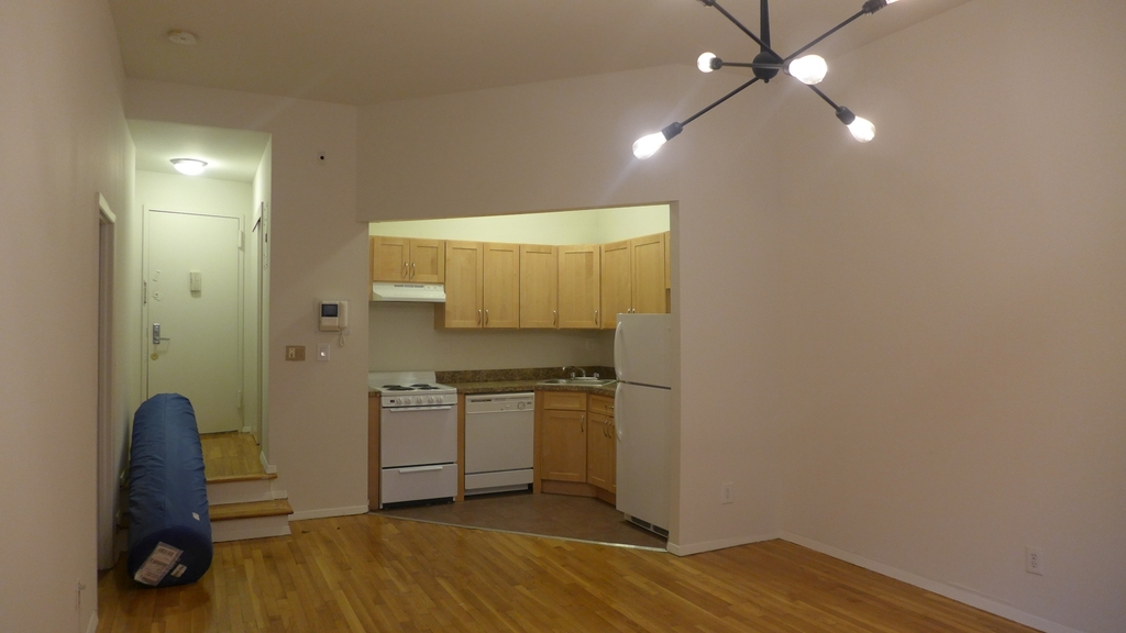 70 East 12th Street - Photo 7