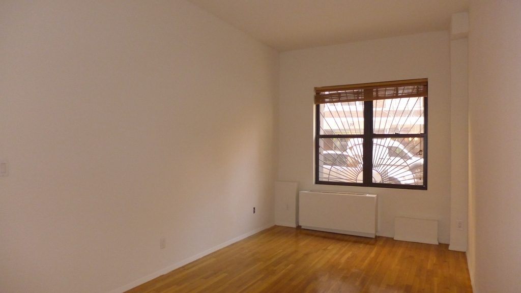 70 East 12th Street - Photo 4