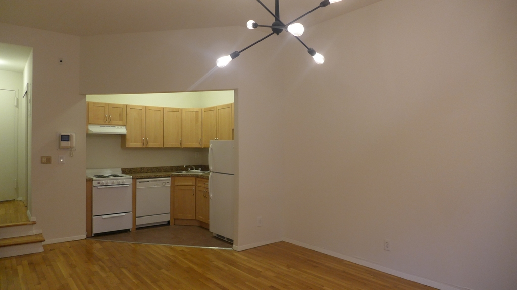 70 East 12th Street - Photo 8