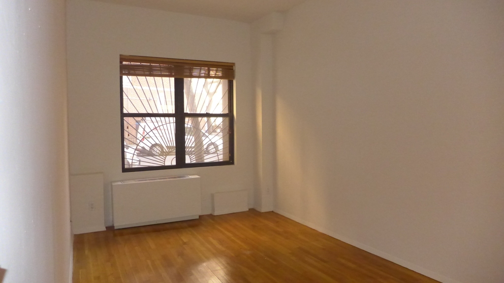 70 East 12th Street - Photo 5