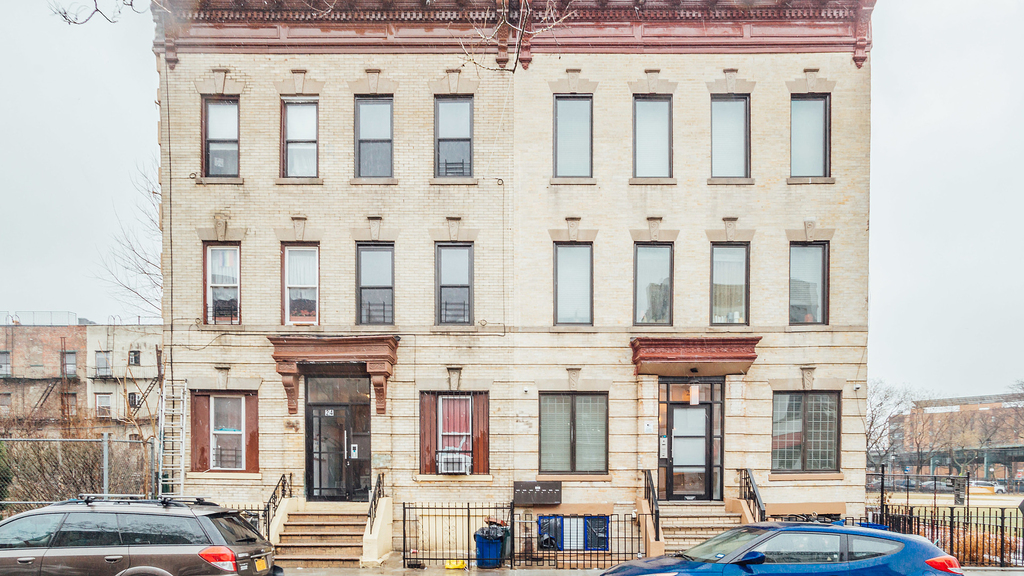 22 Granite St Bushwick - Photo 3