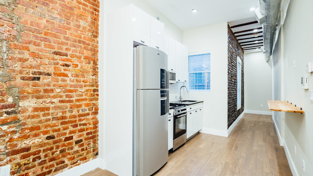22 Granite St Bushwick - Photo 0