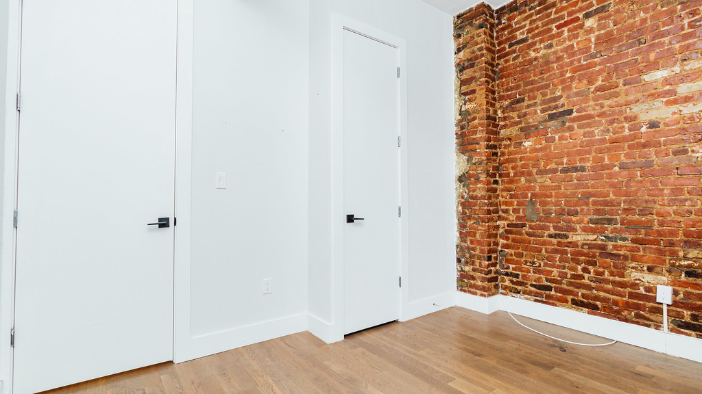 22 Granite St Bushwick - Photo 12