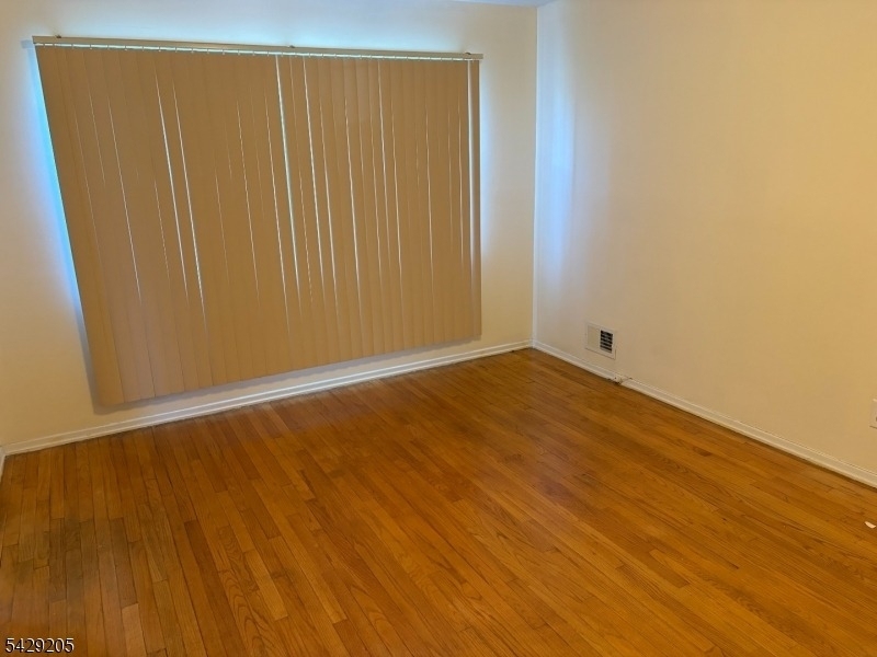 6 Columbia Dr - Photo 2