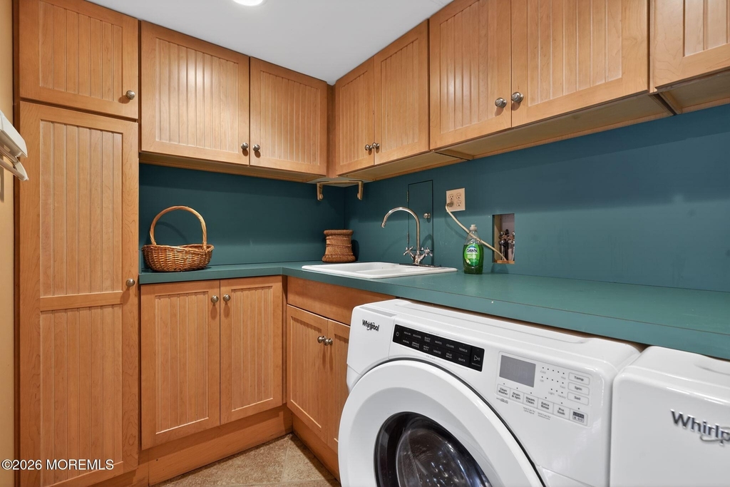 1521 Ocean Avenue - Photo 31