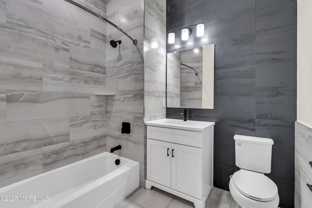 527 Bangs Avenue - Photo 9