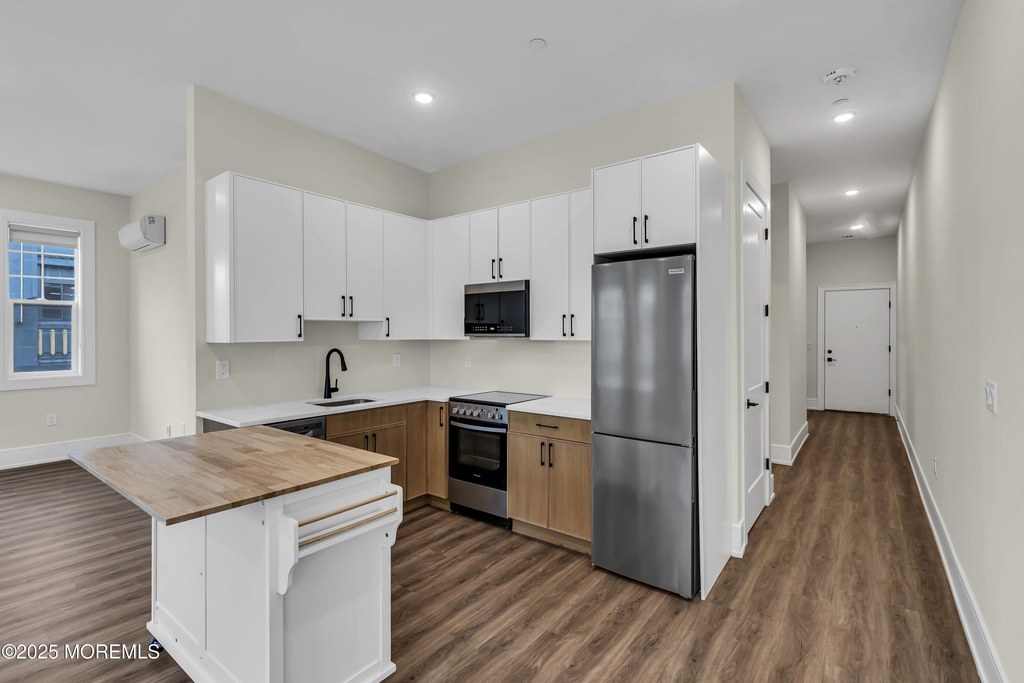 527 Bangs Avenue - Photo 4