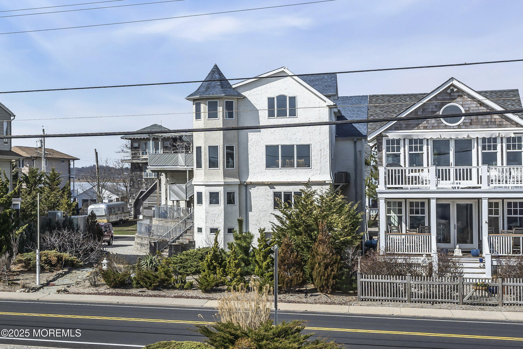492 Ocean Avenue - Photo 1