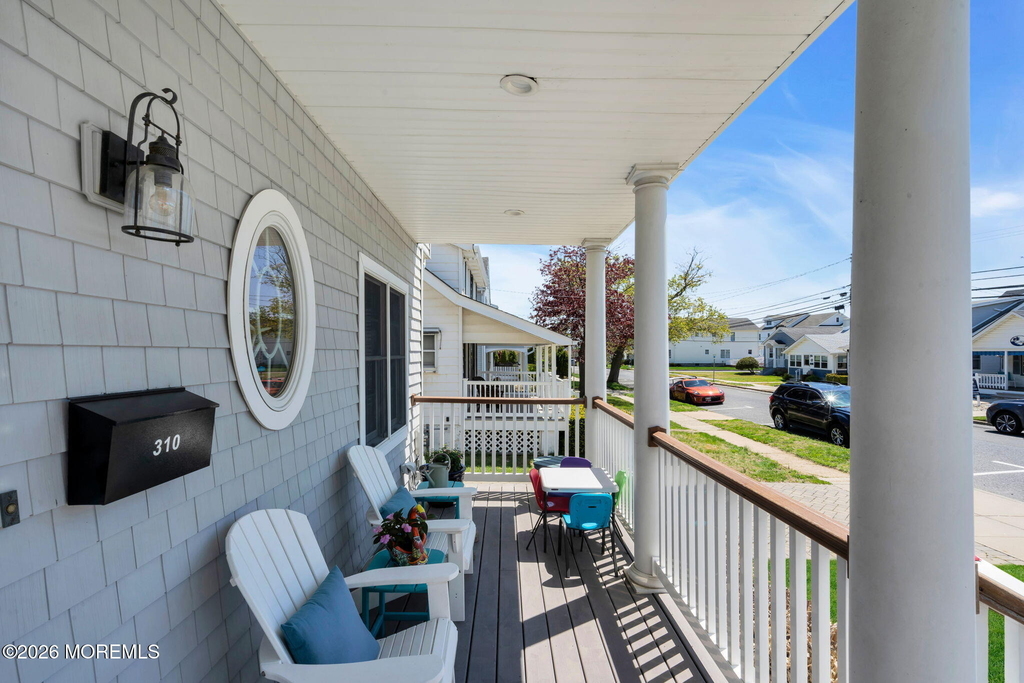310 18th Avenue - Photo 3
