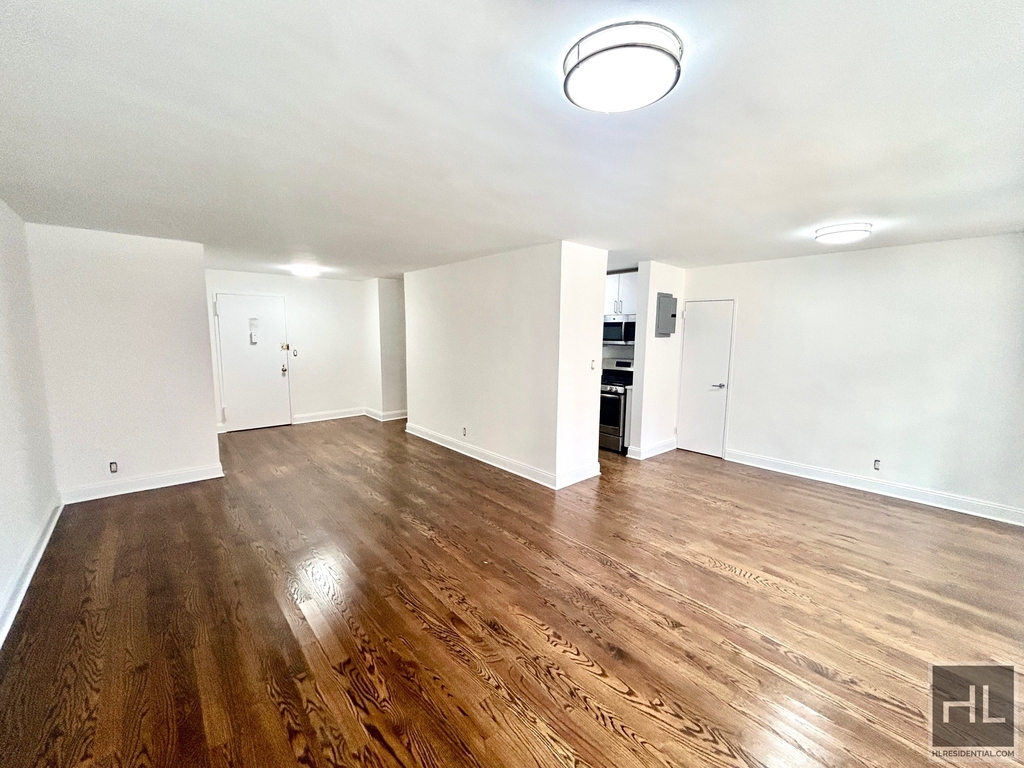 E 88th St - Photo 0