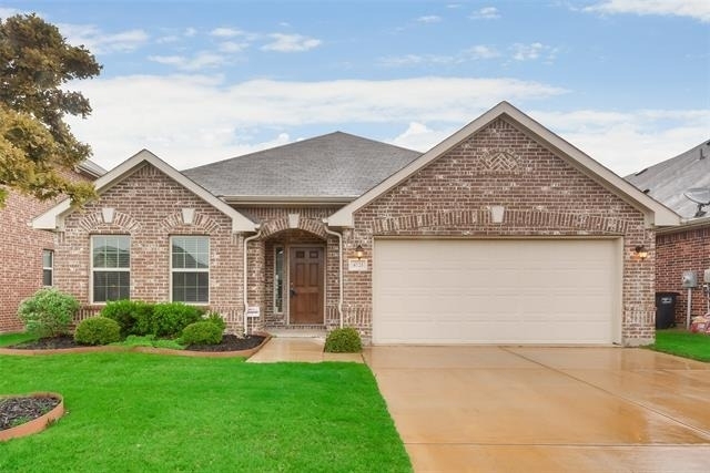 4721 Lazy Oaks Street - Photo 1