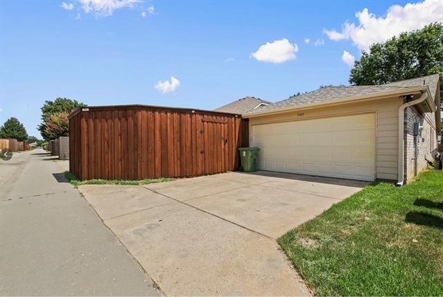 9005 Stewart Street - Photo 2