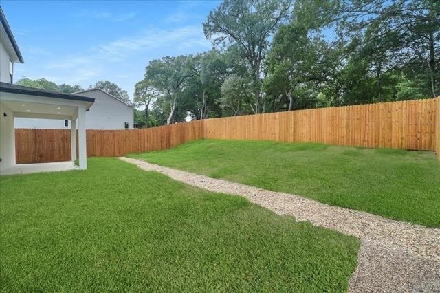 2343 Fatima Avenue - Photo 29