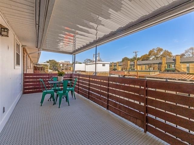 6037 Sandhurst Lane - Photo 8