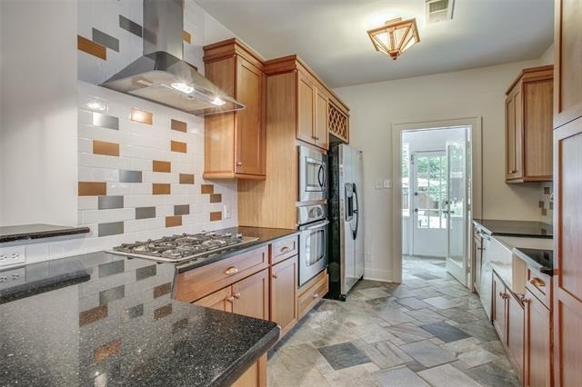 6210 Victor Street - Photo 9