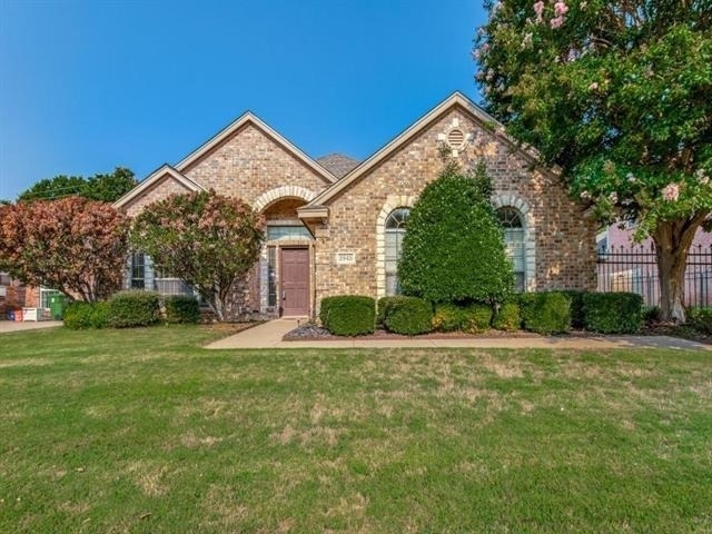 2945 Silvercrest - Photo 0