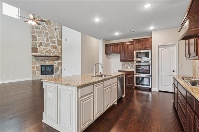 1702 Veneto Drive - Photo 6