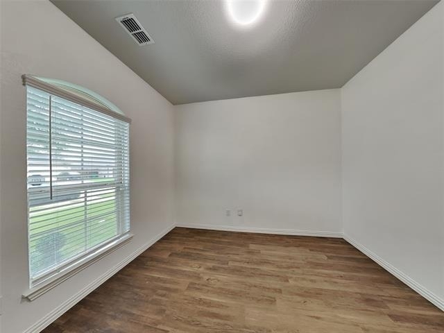 1548 Woodlake Drive - Photo 10