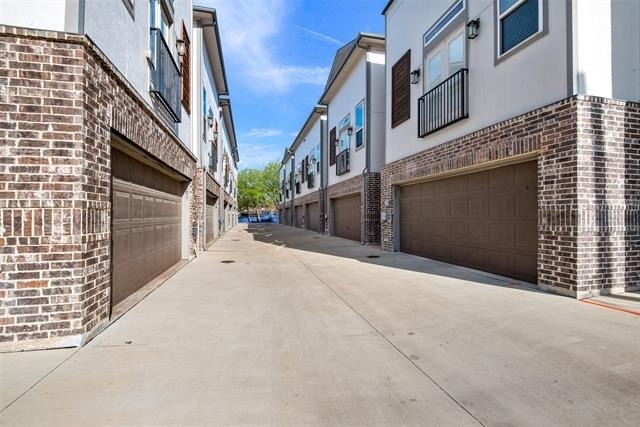 2133 Lovedale Avenue - Photo 7
