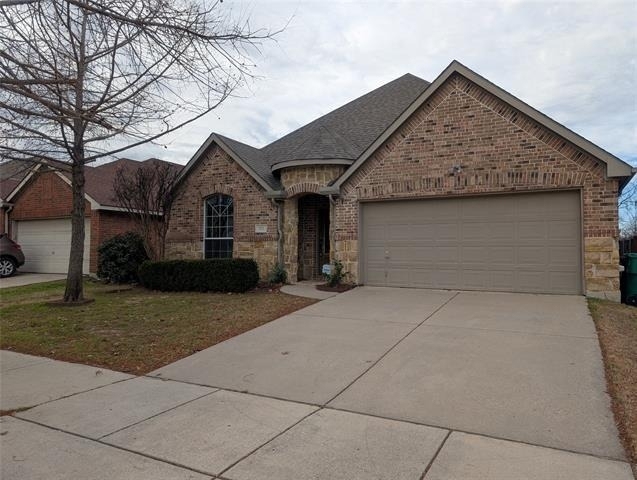 921 Raleigh Path Road - Photo 0