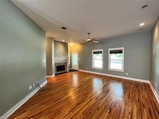 709 Roberts Street - Photo 2
