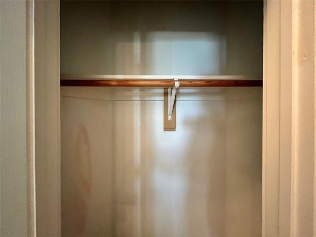 709 Roberts Street - Photo 10