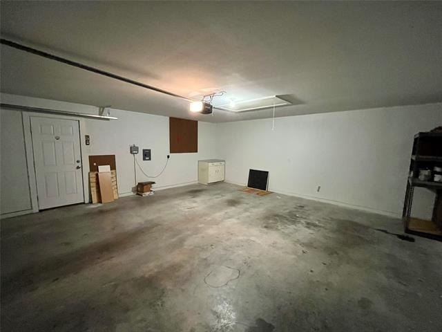 709 Roberts Street - Photo 29