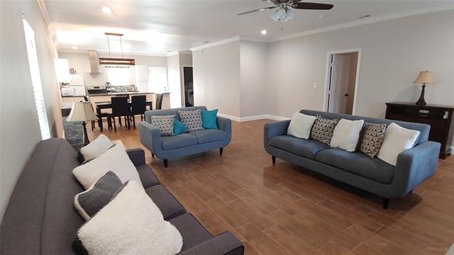 1012 E Oak Street - Photo 4