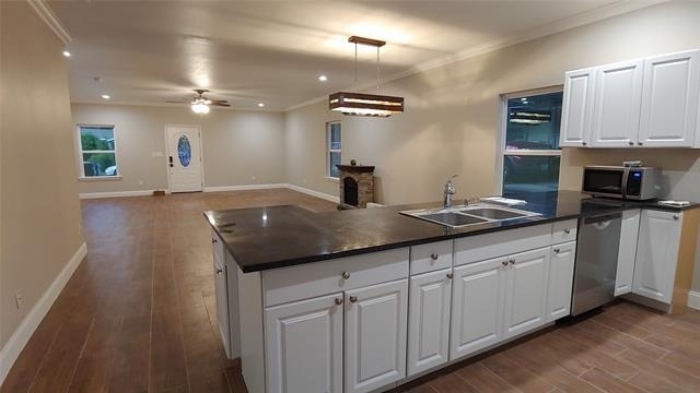 1012 E Oak Street - Photo 0