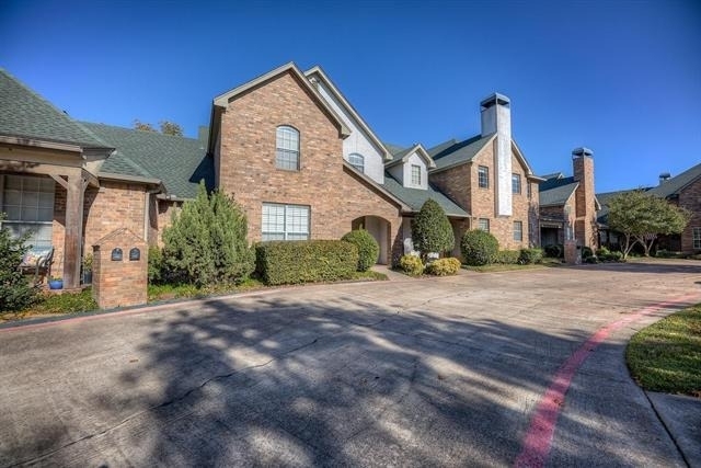 5855 Pecan Chase - Photo 1