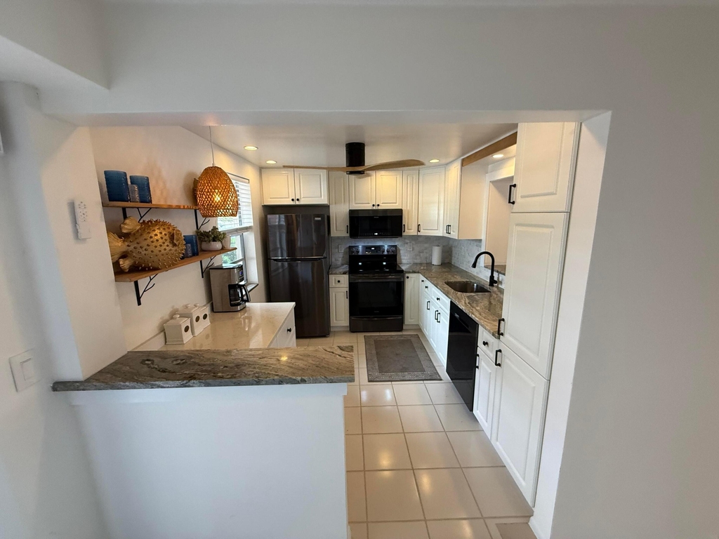 111 Se 3rd Avenue - Photo 6