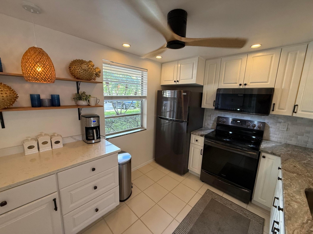 111 Se 3rd Avenue - Photo 11
