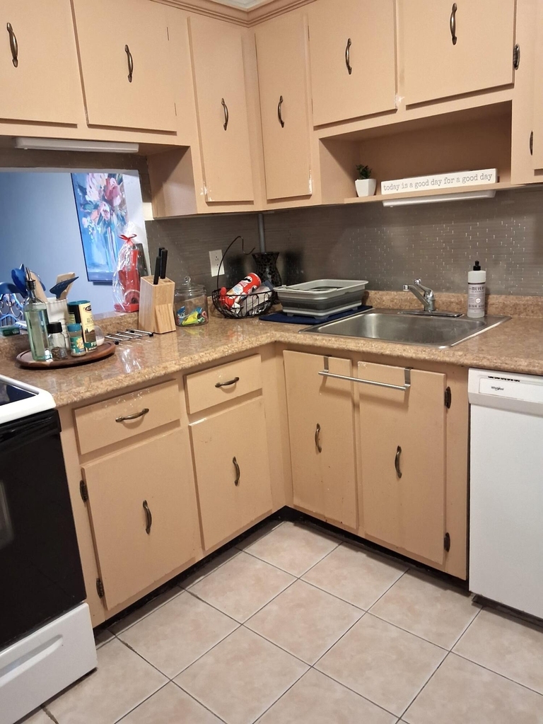 2980 Riverside Drive - Photo 1