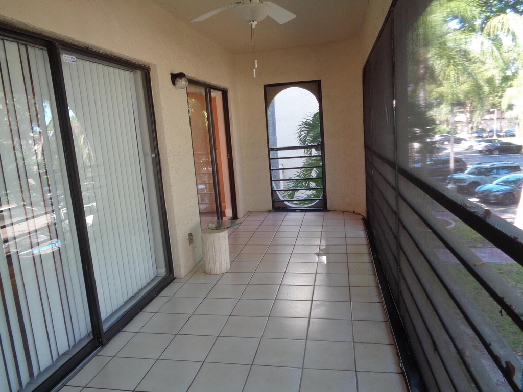 6328 W Longboat Lane - Photo 2