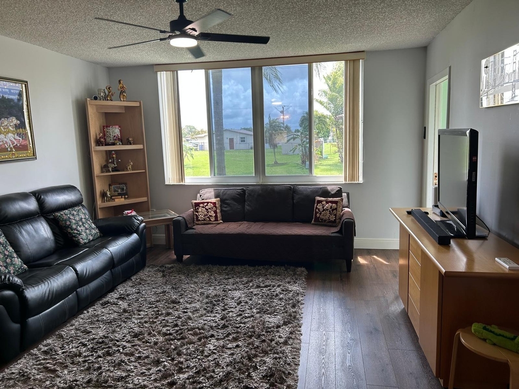 6670 Royal Palm Boulevard - Photo 11
