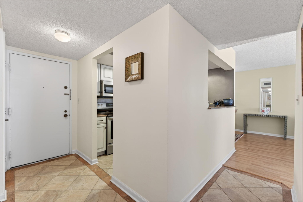 1009 N Ocean Boulevard - Photo 2