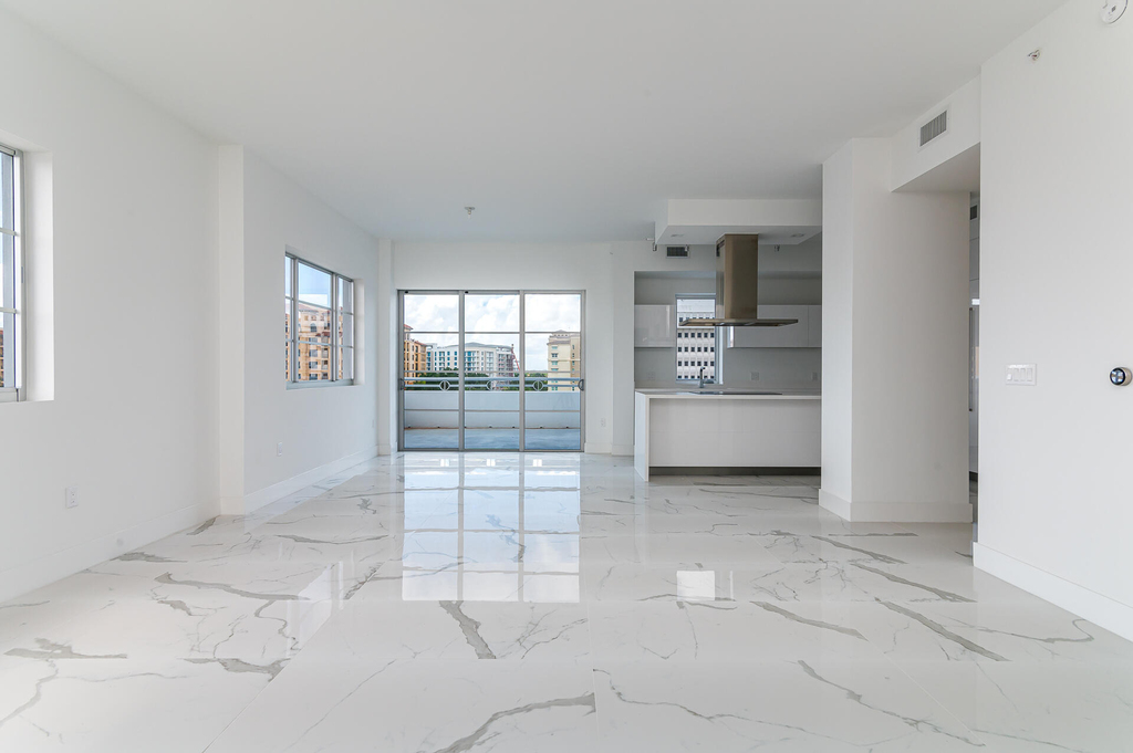 155 E Boca Raton Road - Photo 2