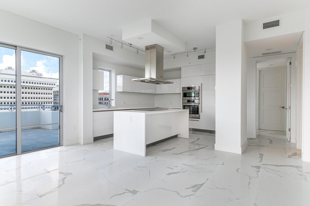 155 E Boca Raton Road - Photo 0