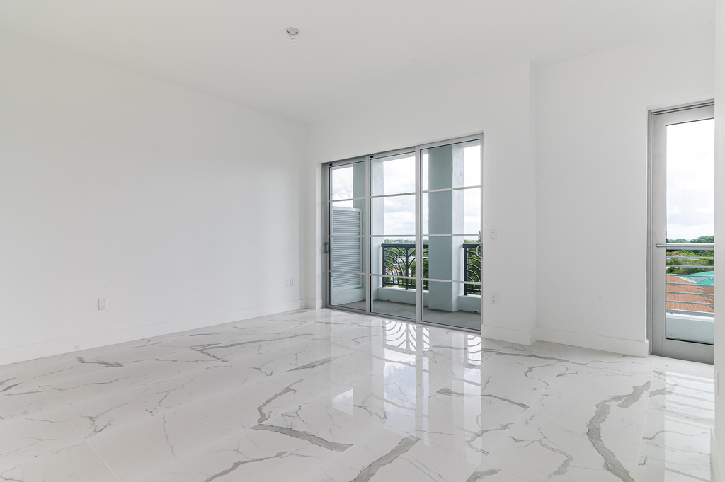 155 E Boca Raton Road - Photo 4