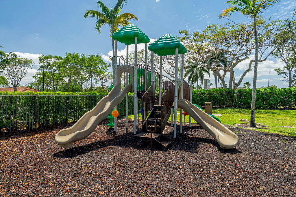 9901 Baywinds Boulevard - Photo 35